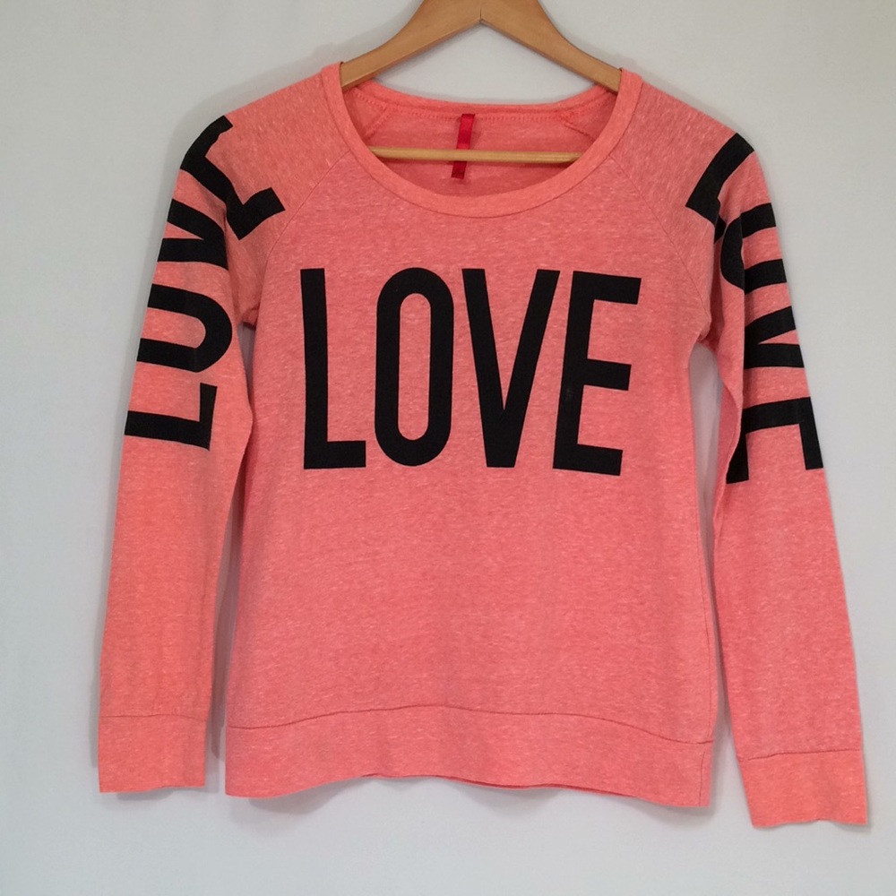 GIRLS long sleeve graphic “LOVE” blouse (536)